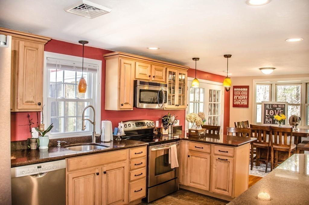 12 Lancaster Road Berlin, MA 01503 - Photo 7 of 41