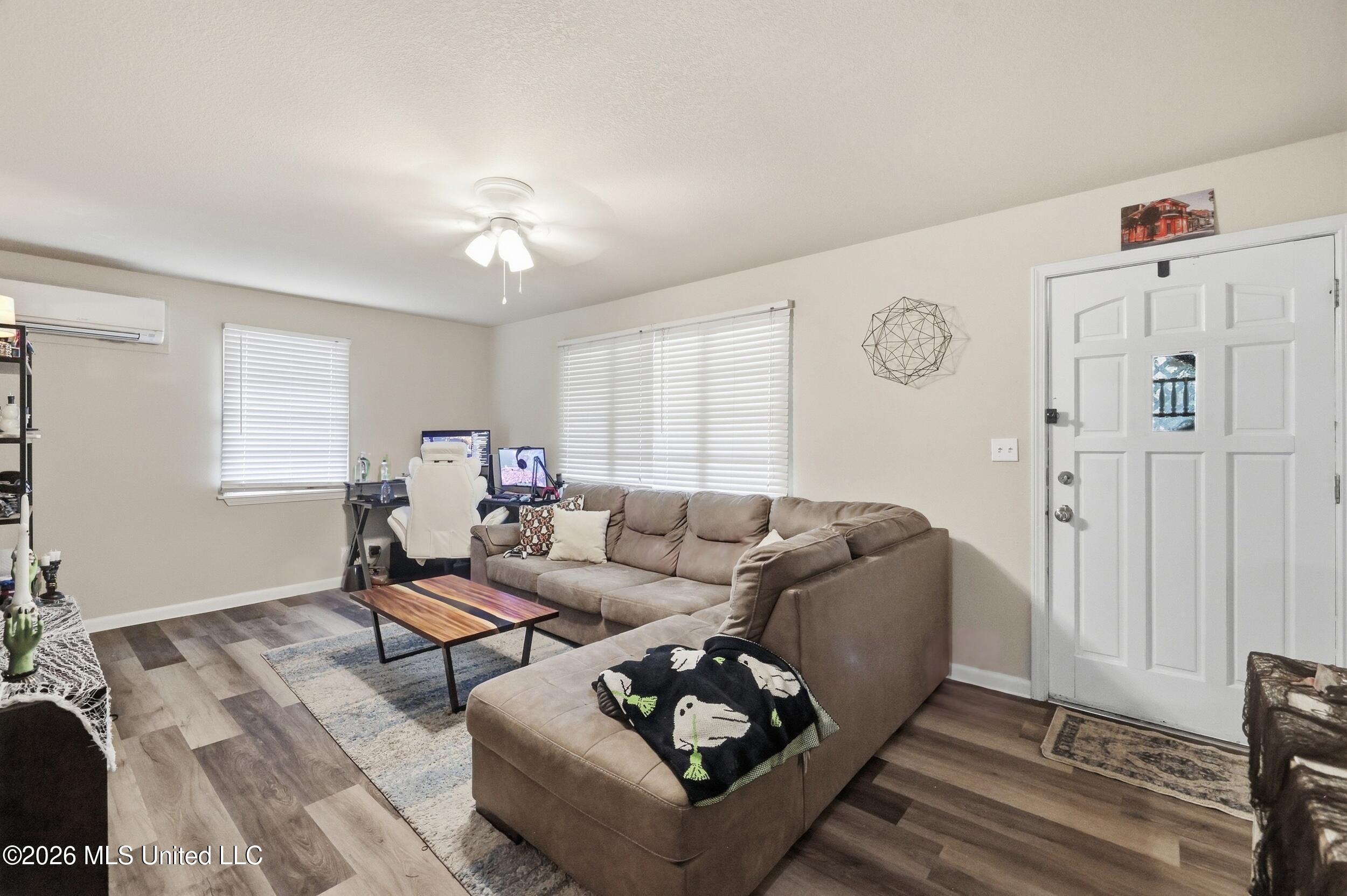 12193 Shorecrest Road, Unit A B Biloxi, MS 39532 - Photo 6 of 38 15_r6__1049