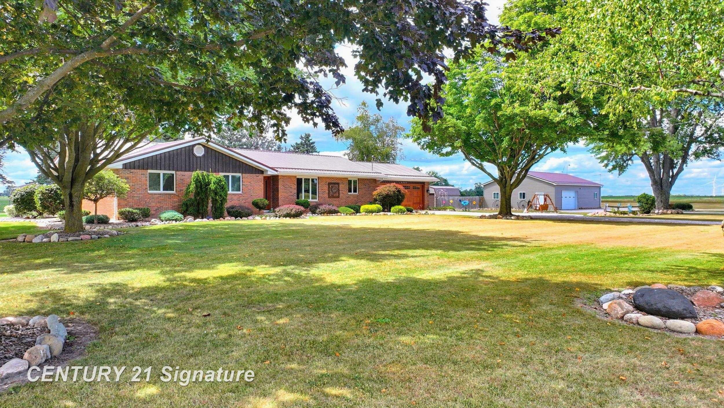 10463 North Woodbridge Road Wheeler, MI 48662 - Photo 3 of 68 Gallery Image 3