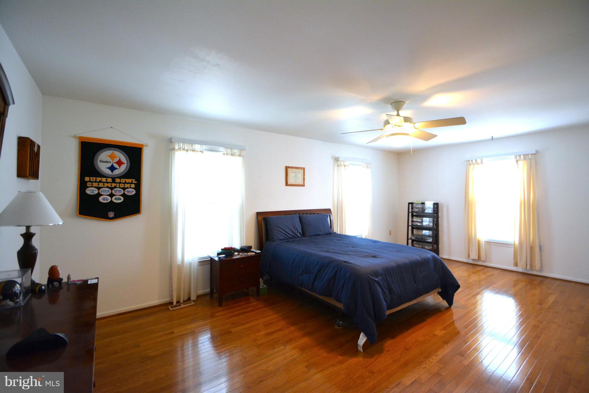 5664 Ridge View Drive Alexandria, VA 22310 - Photo 7 of 12 Bedroom (Master)