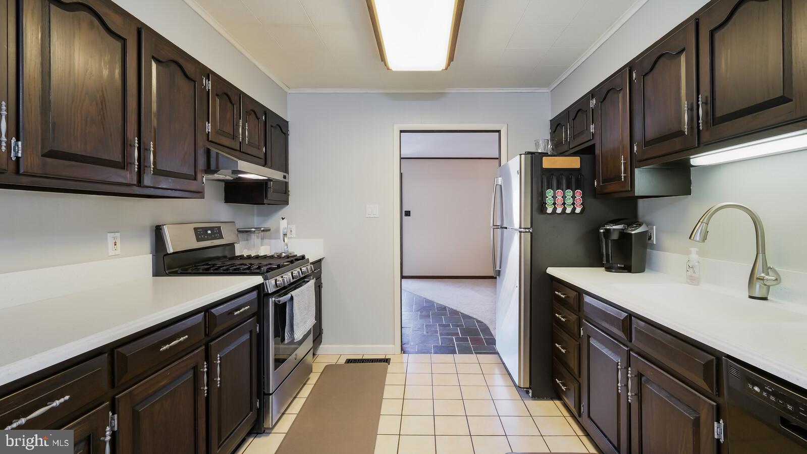 267 Yorkshire Road Fairless Hills, PA 19030 - Photo 1 of 25 Gallery Image 1