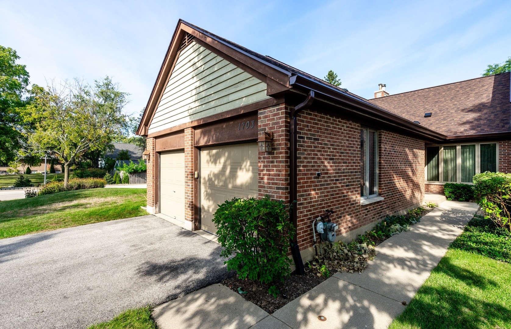 1703 Koehling Road Northbrook, IL 60062 - Photo 3 of 37 Gallery Image 3