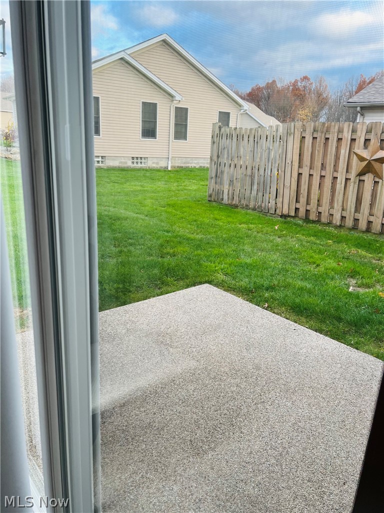 603 South Raccoon Road, Unit 4 Youngstown, OH 44515 - Photo 18 of 22 patio off of dining room