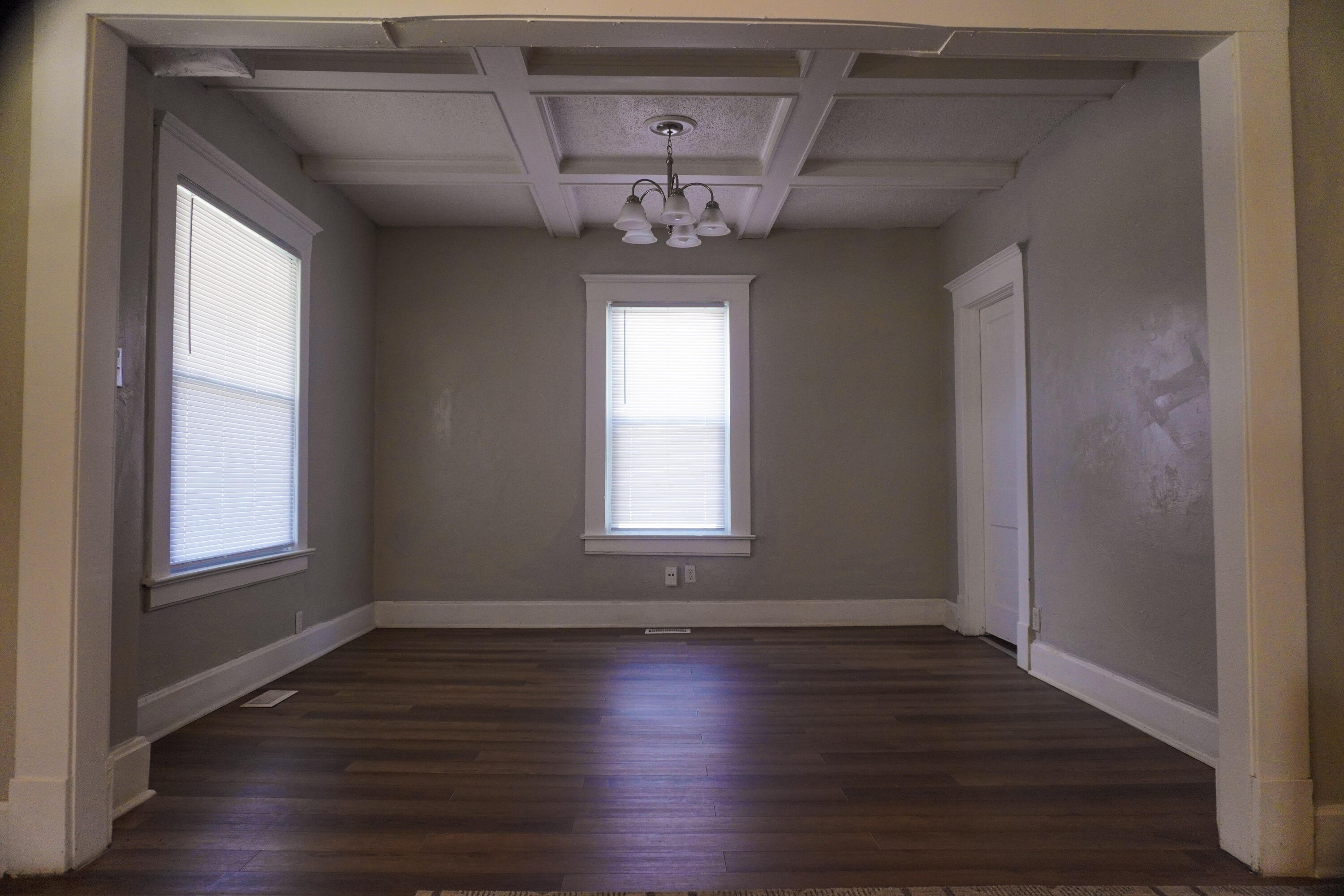 1230 West Atlantic Street Springfield, MO 65803 - Photo 4 of 11 23-DSC07404