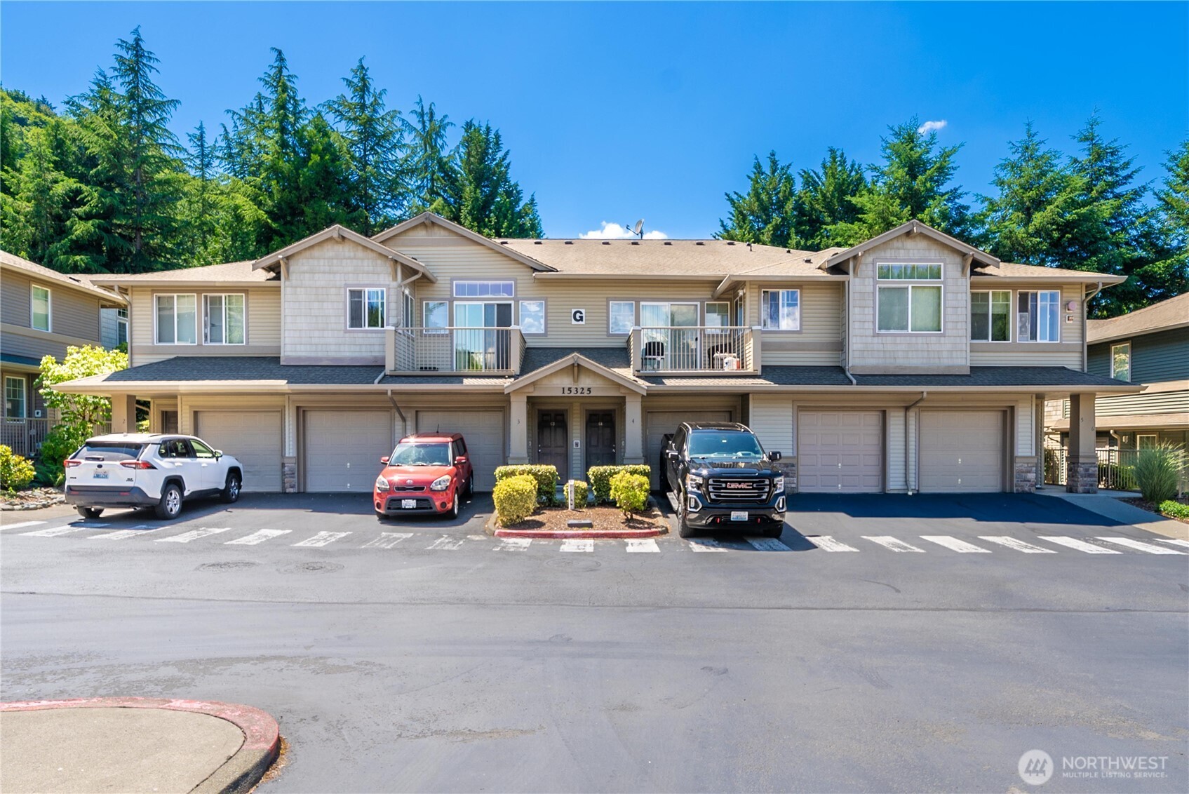 15325 Southeast 155th Place, Unit G1 Renton, WA 98058 - Photo 3 of 35