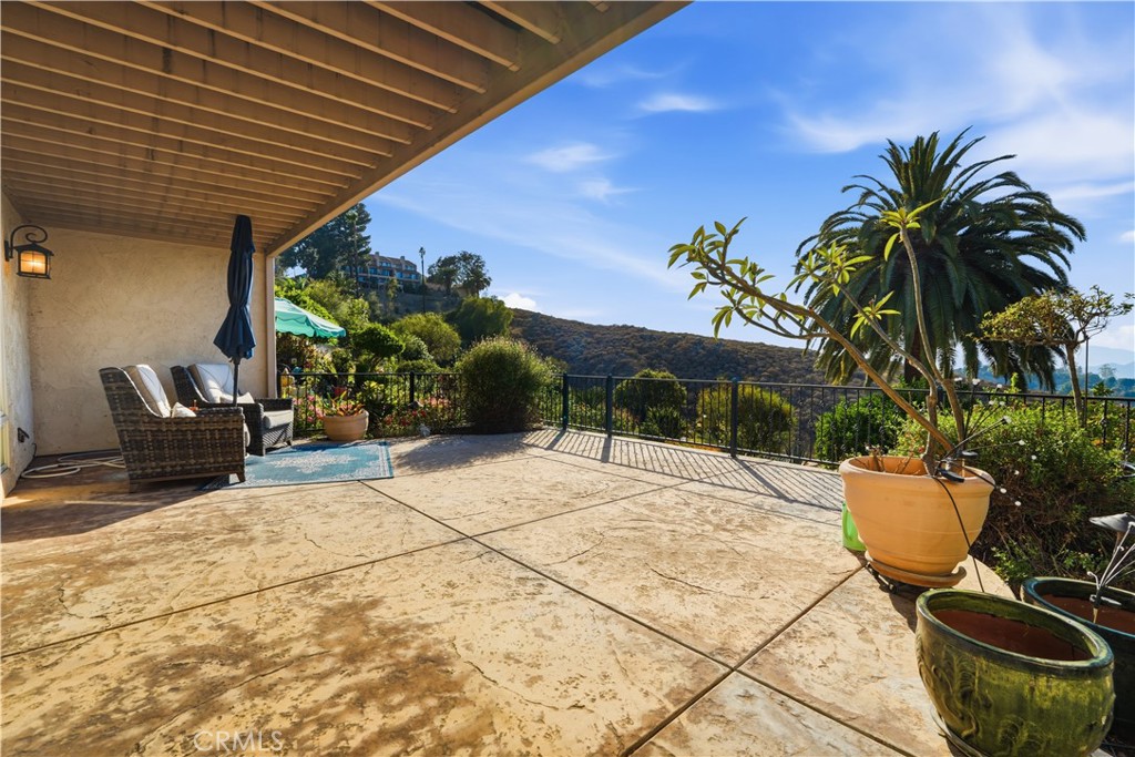 2235 El Capitan Drive Riverside, CA 92506 - Photo 28 of 62 Patio area with ample room for large parties or just to entertain.