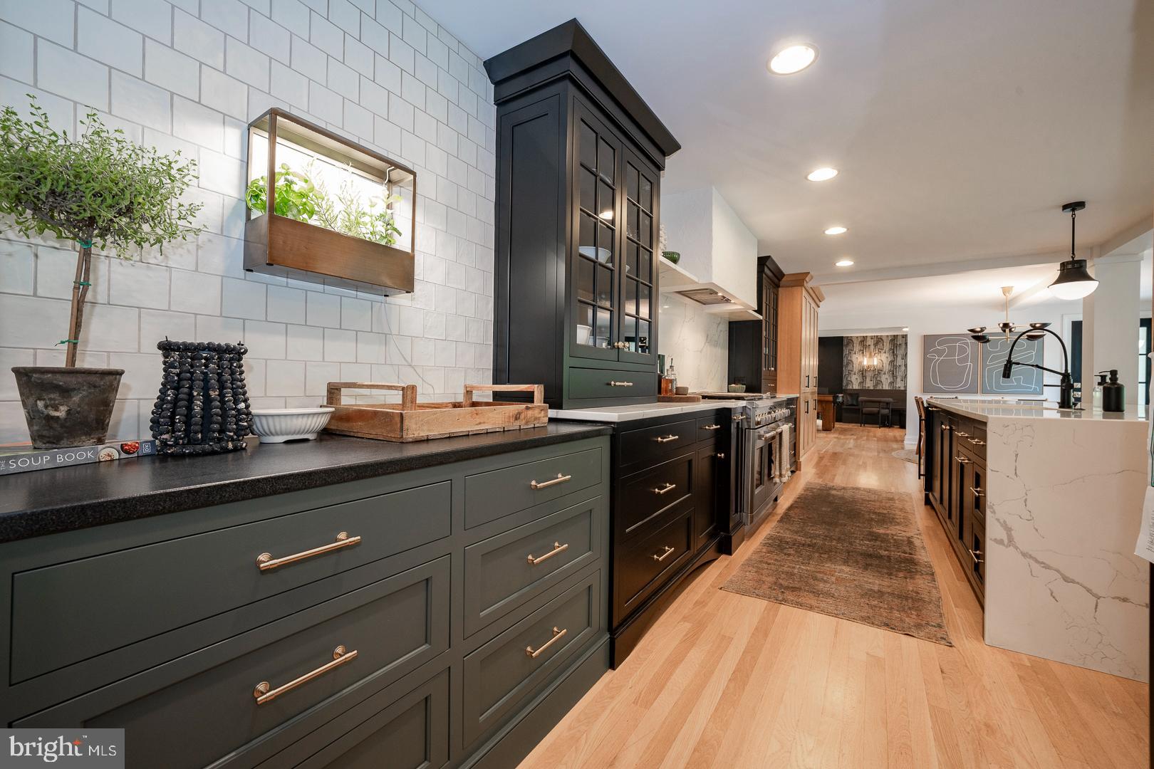 161 Hunters Lane Devon, PA 19333 - Photo 18 of 86 Custom cabinets