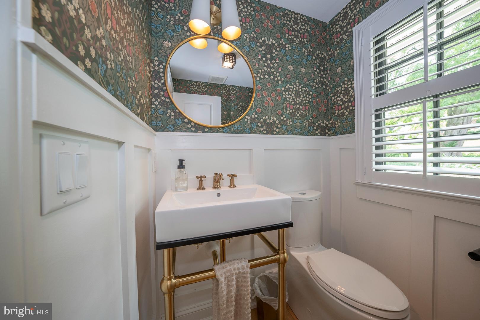 161 Hunters Lane Devon, PA 19333 - Photo 29 of 86 Powder Room