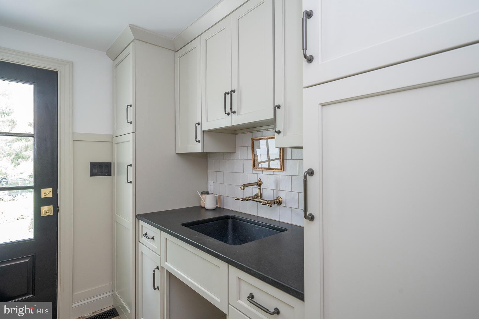 161 Hunters Lane Devon, PA 19333 - Photo 34 of 86 Mudroom with sink & ample storage
