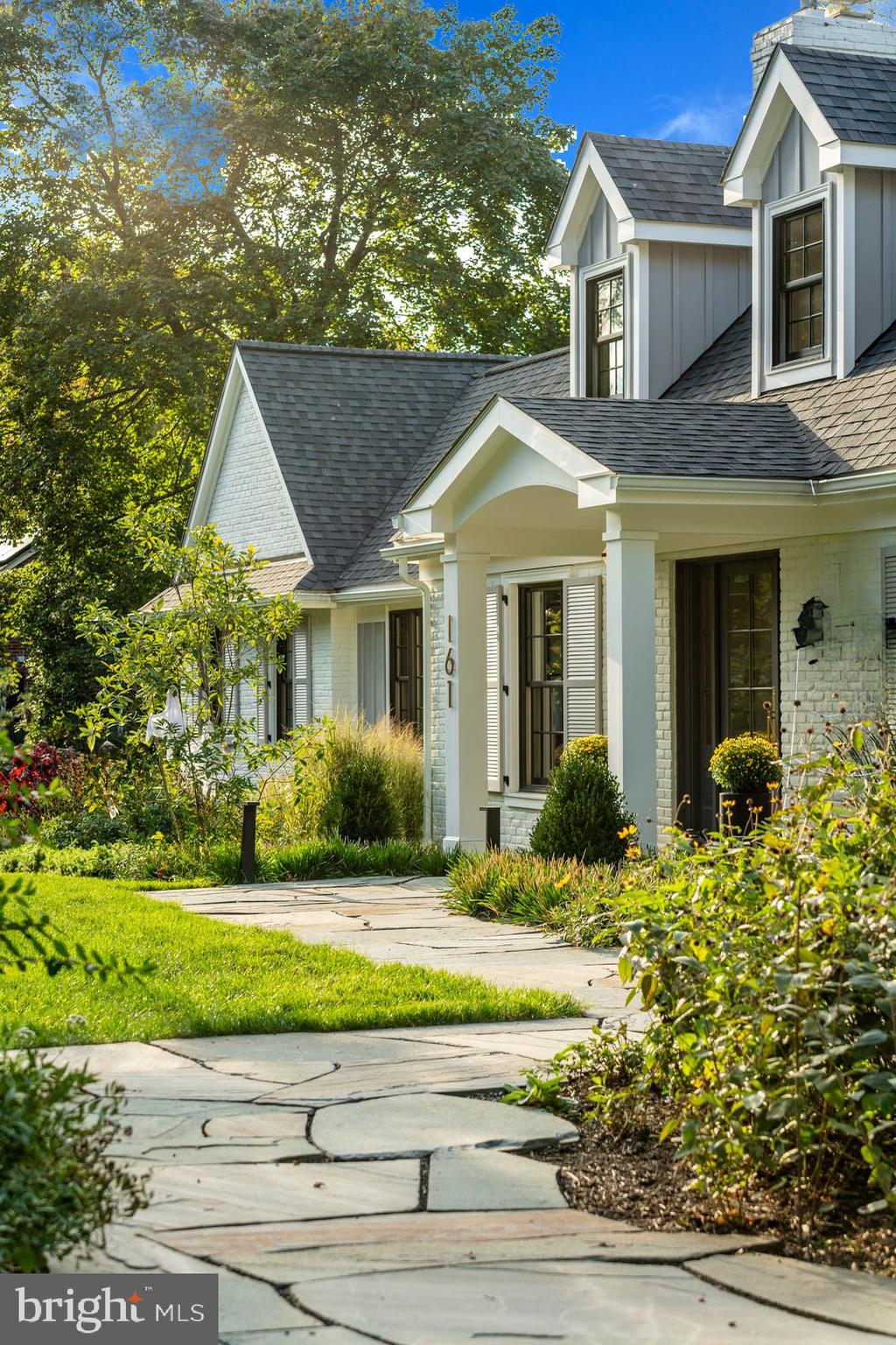 161 Hunters Lane Devon, PA 19333 - Photo 8 of 86 Inviting Front Entry