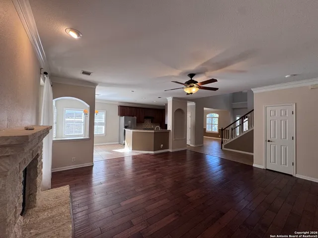 $2,900 | 310 Waxberry Trail, San Antonio, TX 78256