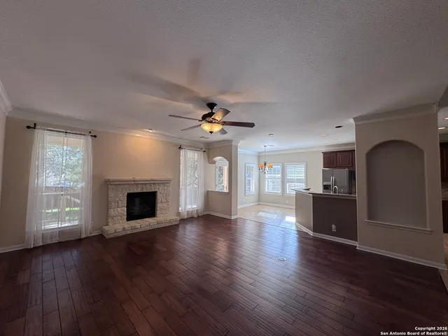 $2,900 | 310 Waxberry Trail, San Antonio, TX 78256