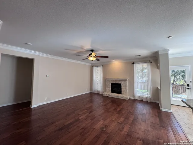 $2,900 | 310 Waxberry Trail, San Antonio, TX 78256