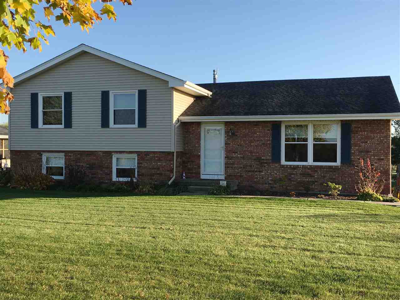 7283 McCurry Road Roscoe, IL 61073 - Photo 1 of 17 Gallery Image 1