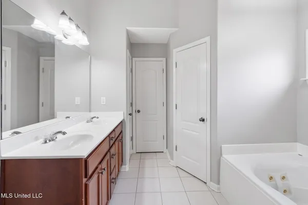 $339,900 | 729 Mossy Oaks Cove, Hernando, MS 38632