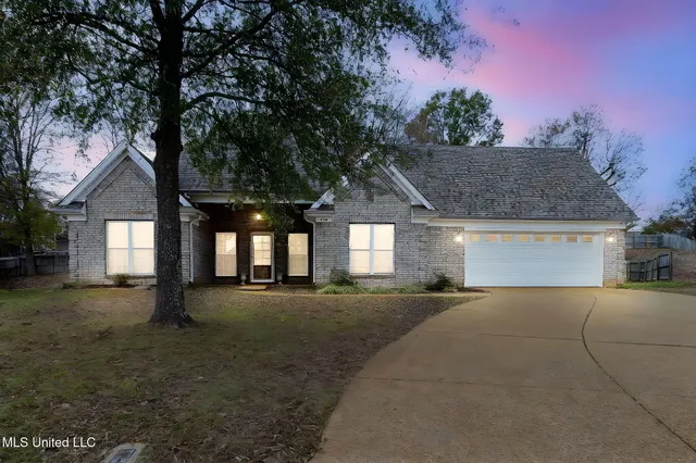 $349,900 | 729 Mossy Oaks Cove, Hernando, MS 38632