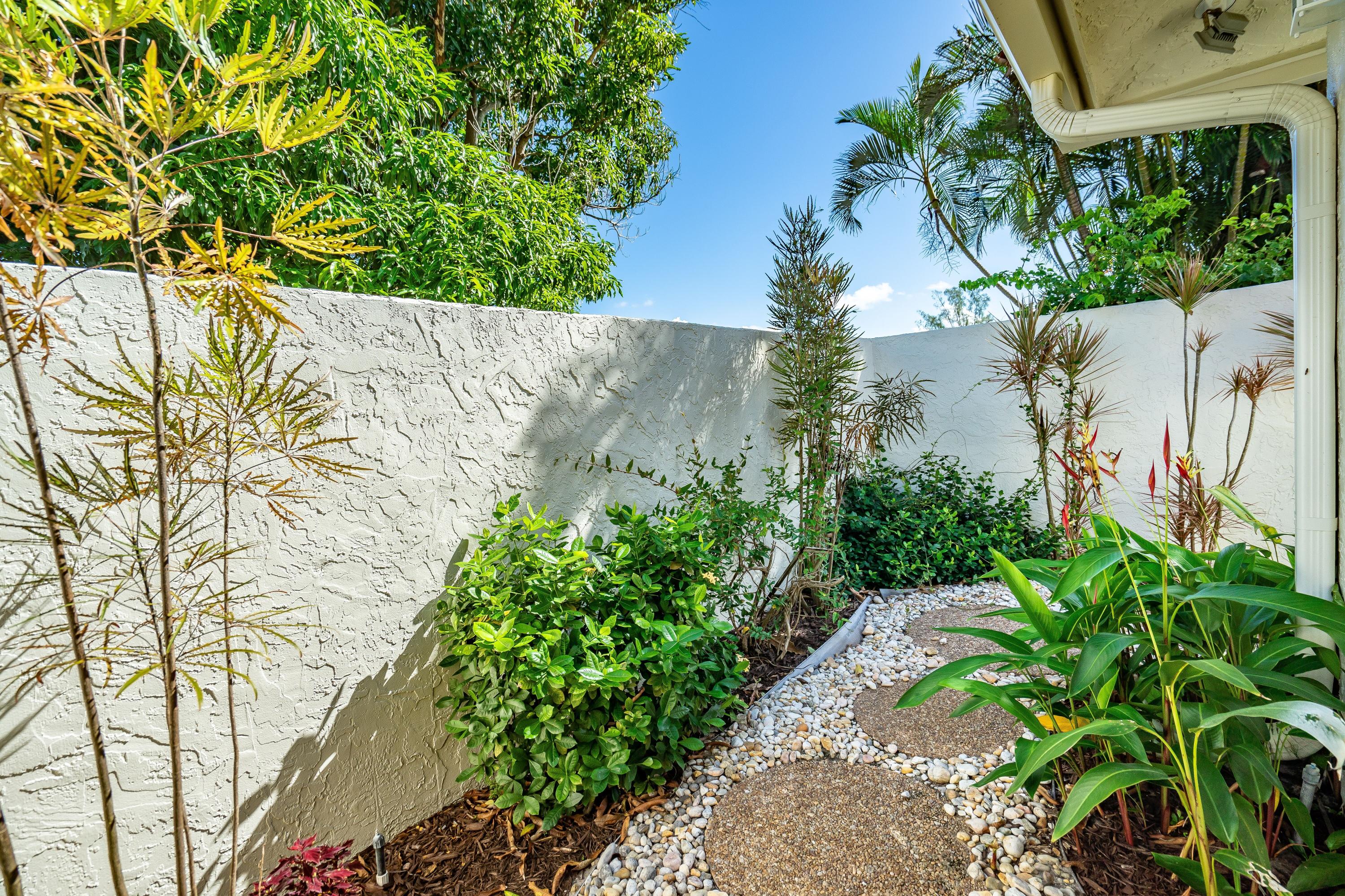 5530 Northwest 3rd Terrace Boca Raton, FL 33487 - Photo 14 of 56 Secret garden
