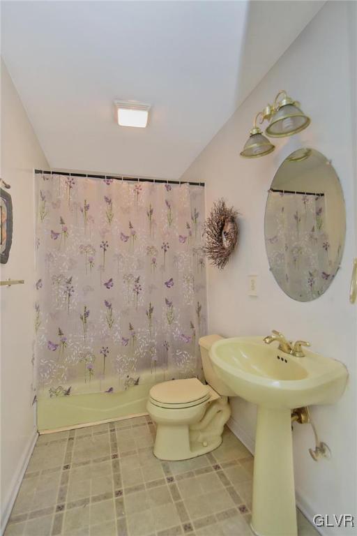 105 Hahn Road Stroudsburg, PA 18360 - Photo 32 of 45 a bathroom with a sink toilet and mirror