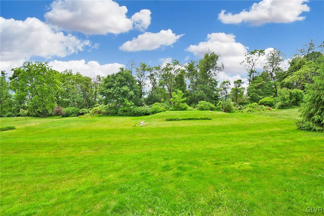 105 Hahn Road Stroudsburg, PA 18360 - Photo 44 of 45 a view of a golf course with a garden