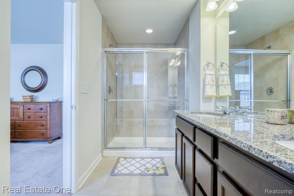 313 Glenhurst Boulevard Rochester Hills, MI 48307 - Photo 23 of 31