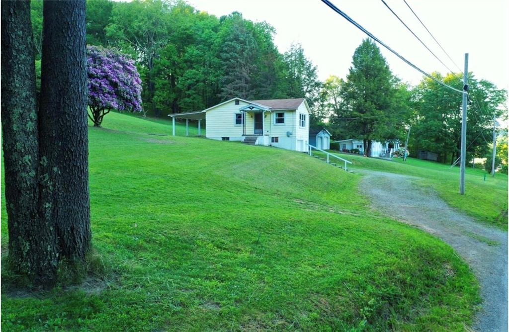 157 Freeman Falls Road Acme, PA 15610 - Photo 3 of 25 Gallery Image 3