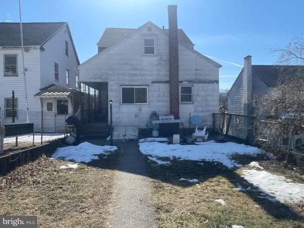 $148,000 | 1015 Bunting Street, Llewellyn, PA 17901