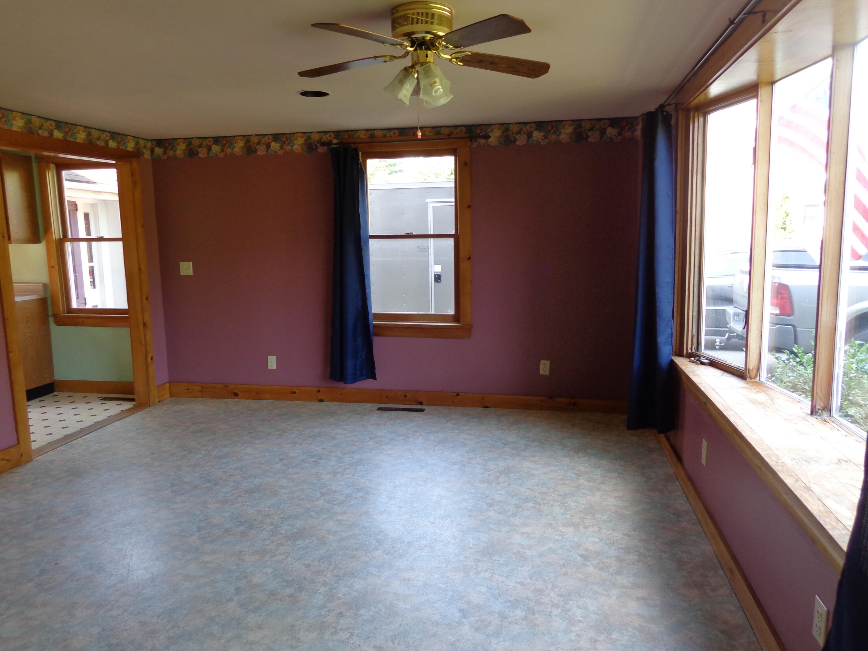 1386 State Route 32 Round Pond, ME 04564 - Photo 20 of 80 Dining Room