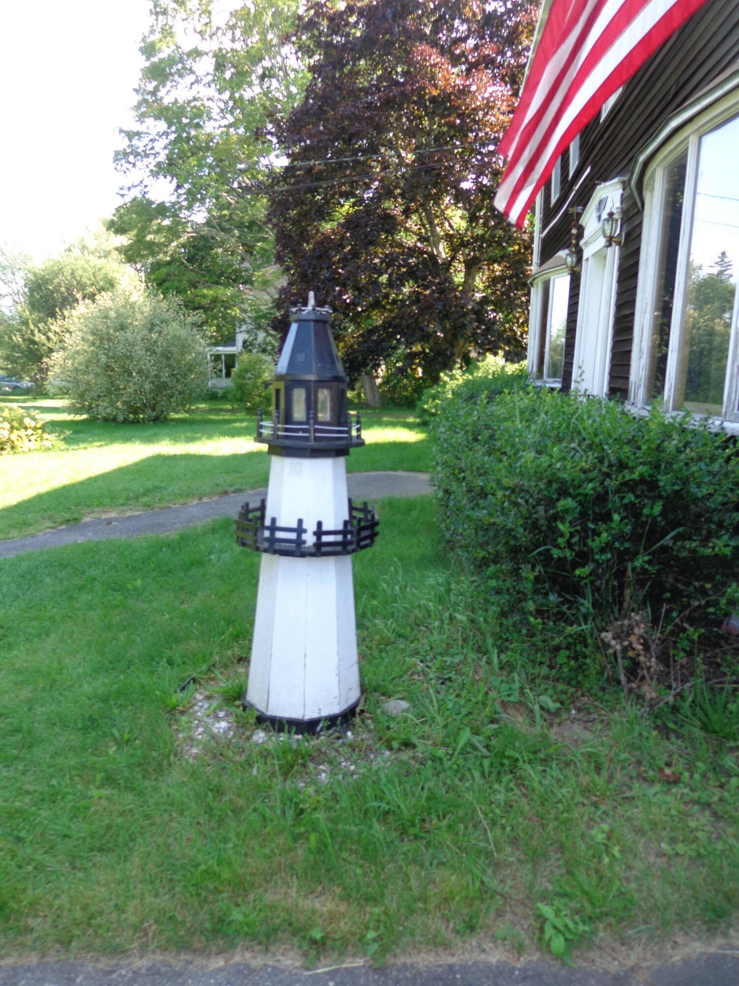 1386 State Route 32 Round Pond, ME 04564 - Photo 51 of 80 Well is under the lighthouse