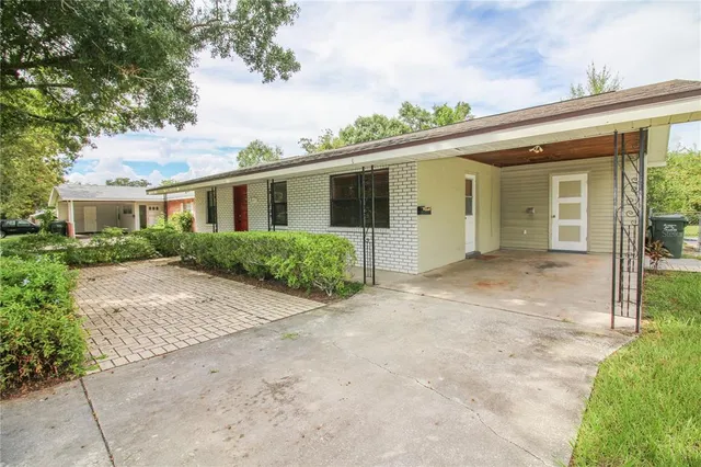 $1,750 | 545 Young Place, Lakeland, FL 33803