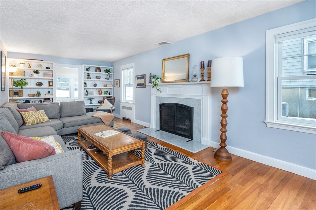 40 Waldorf Road Newton, MA 02461 - Photo 9 of 29 Gallery Image 9