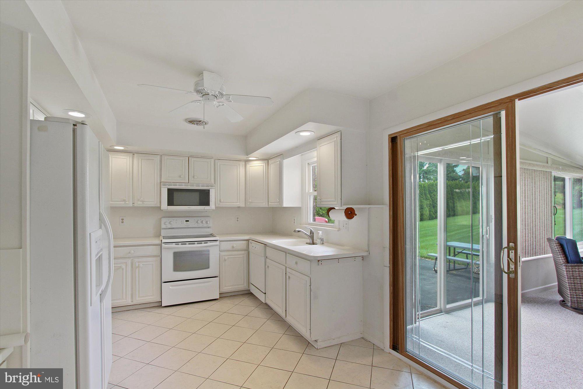 2330 Sutton Road York, PA 17403 - Photo 11 of 32