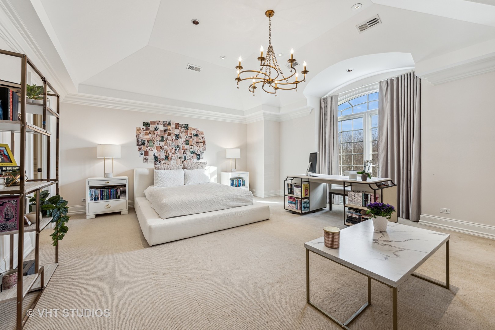 375 Old Farm Road Northfield, IL 60093 - Photo 40 of 78 a living room with furniture a chandelier and a chandelier