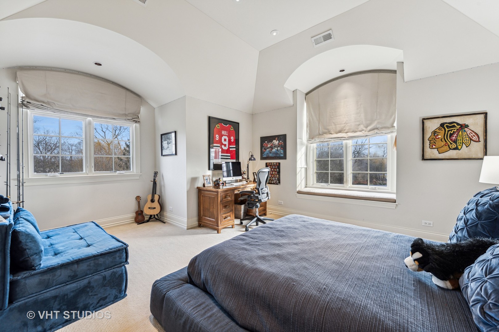 375 Old Farm Road Northfield, IL 60093 - Photo 45 of 78 a bedroom with furniture and a window