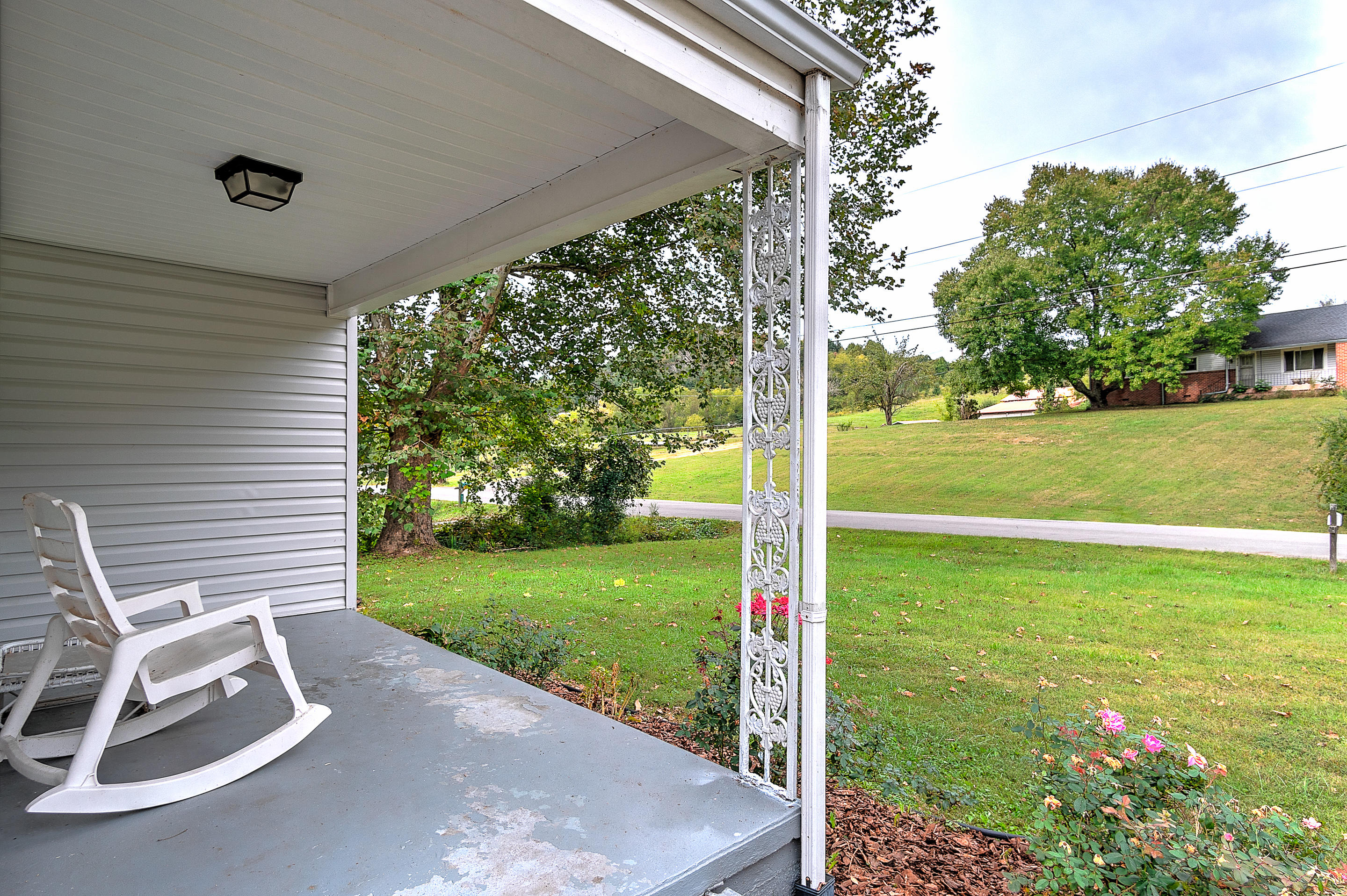 4137 Ridge Road Kingsport, TN 37660 - Photo 9 of 31 exterior-9 (3)