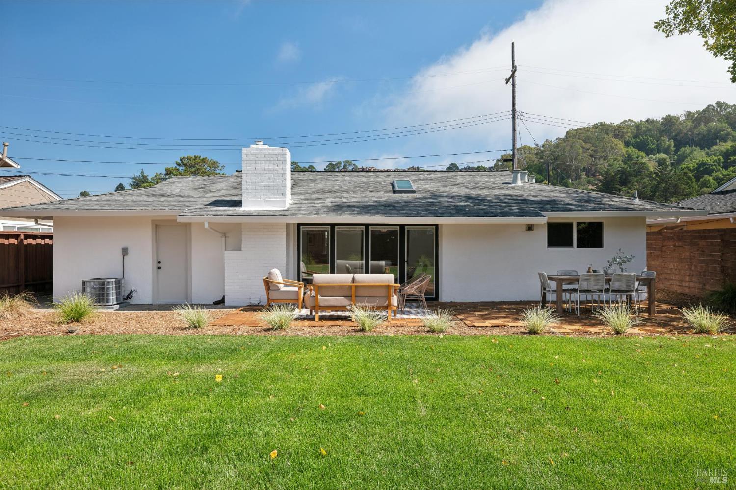 206 Cardinal Road Mill Valley, CA 94941 - Photo 34 of 36 Gallery Image 34