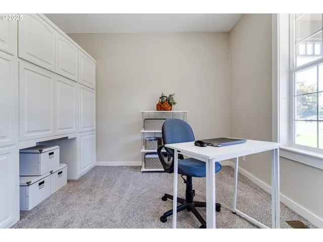 a view of entryway and hall