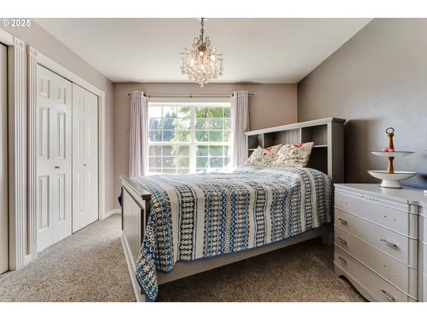 $1,145,000 | 39125 Easton Lane, Springfield, OR 97478