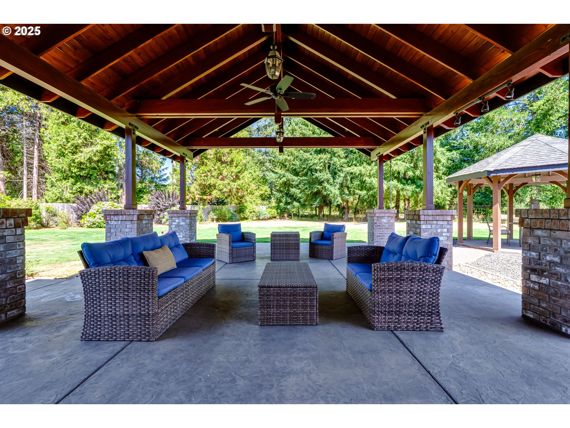 39125 Easton Lane Springfield, OR 97478 - Photo 38 of 47 a view of yard with patio