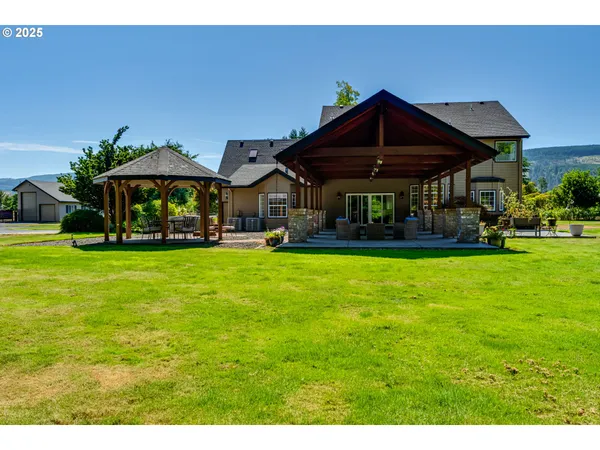 $1,145,000 | 39125 Easton Lane, Springfield, OR 97478