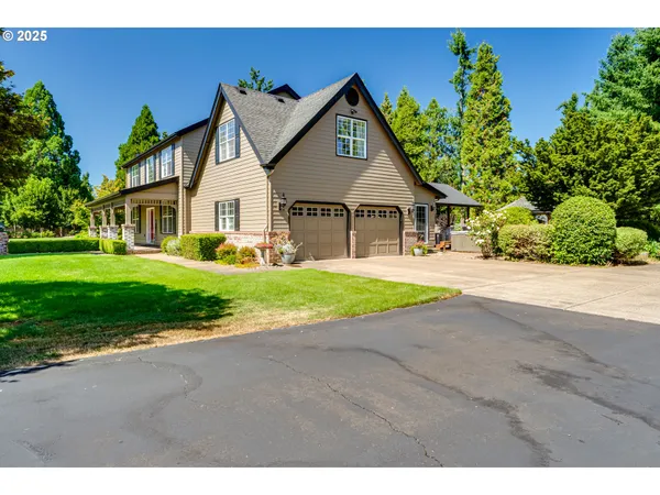 $1,145,000 | 39125 Easton Lane, Springfield, OR 97478