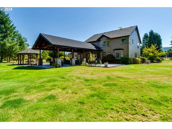 $1,145,000 | 39125 Easton Lane, Springfield, OR 97478