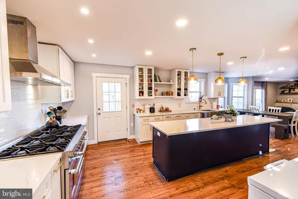 $600,000 | 1070 Rudder Avenue, Manahawkin, NJ 08050