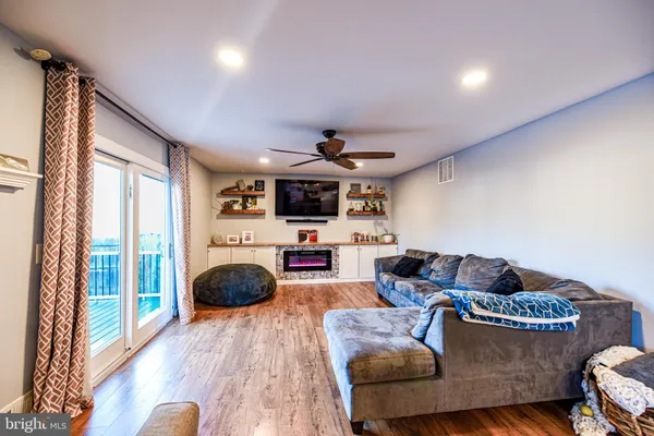 $600,000 | 1070 Rudder Avenue, Manahawkin, NJ 08050