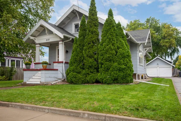 $219,900 | 230 East Irving Avenue, Oshkosh, WI 54901