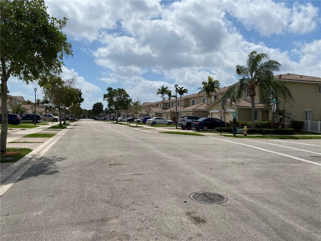 5968 Abbey Road, Unit 1 Tamarac, FL 33321 - Photo 10 of 25 Photo 10