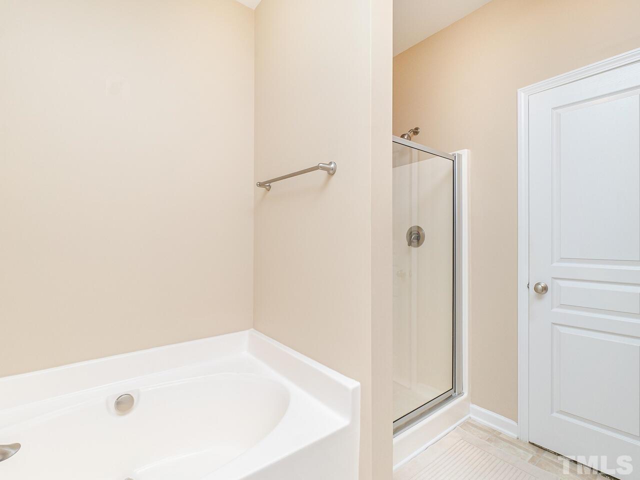 2539 Asher View Court Raleigh, NC 27606 - Photo 14 of 24 Gallery Image 14