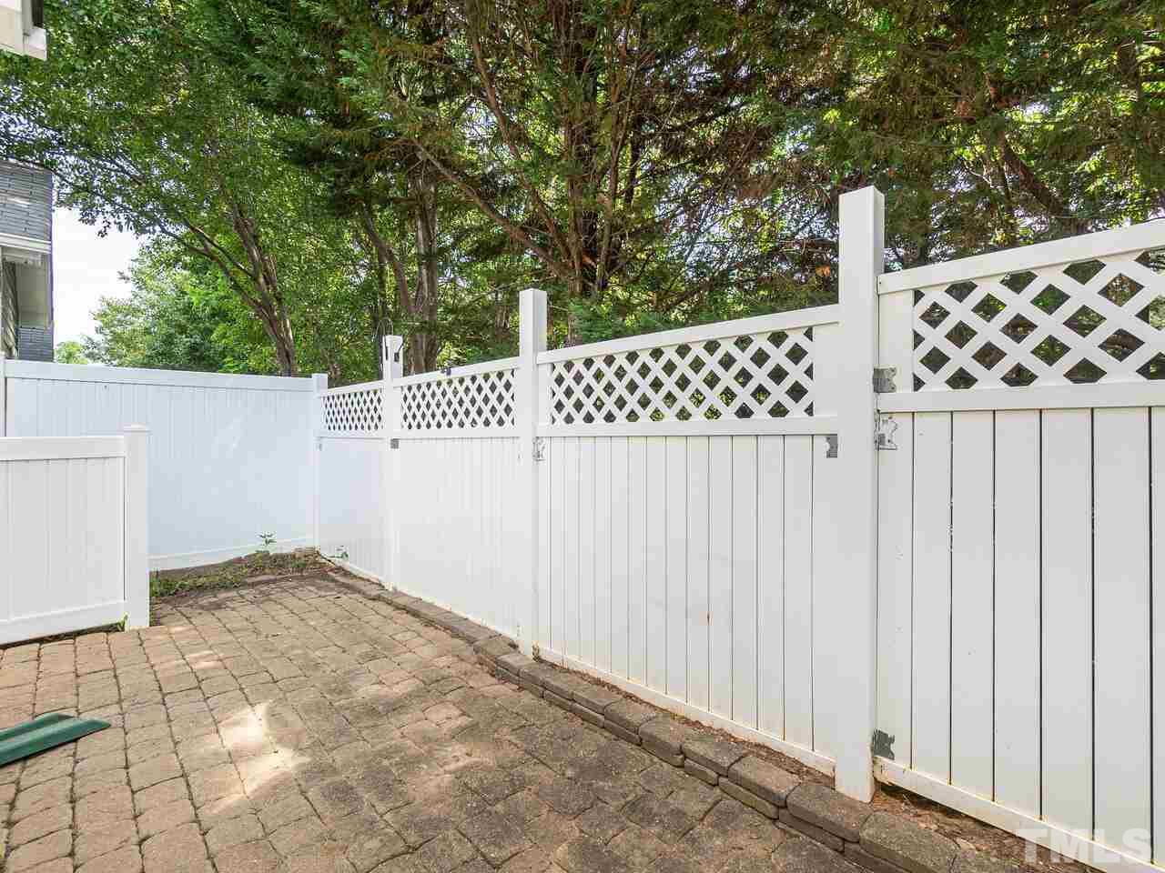 2539 Asher View Court Raleigh, NC 27606 - Photo 23 of 24 Gallery Image 23