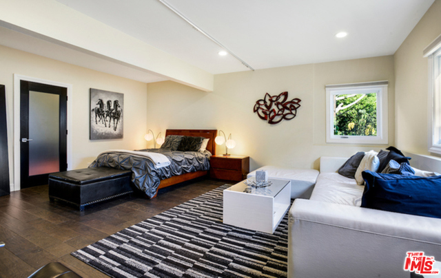 9647 Heather Road Beverly Hills, CA 90210 - Photo 21 of 27 Gallery Image 21
