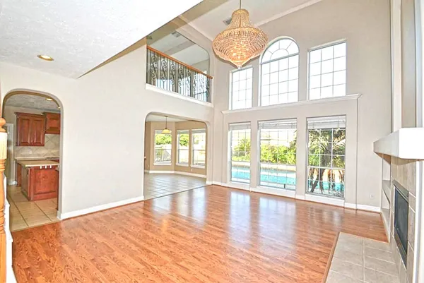 $3,999 | 5926 Solar Point Lane, Houston, TX 77041