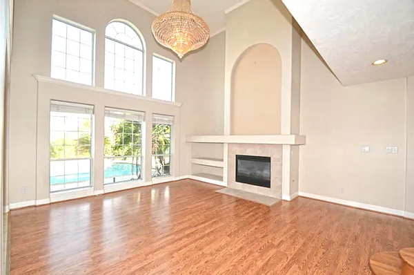 $3,999 | 5926 Solar Point Lane, Houston, TX 77041